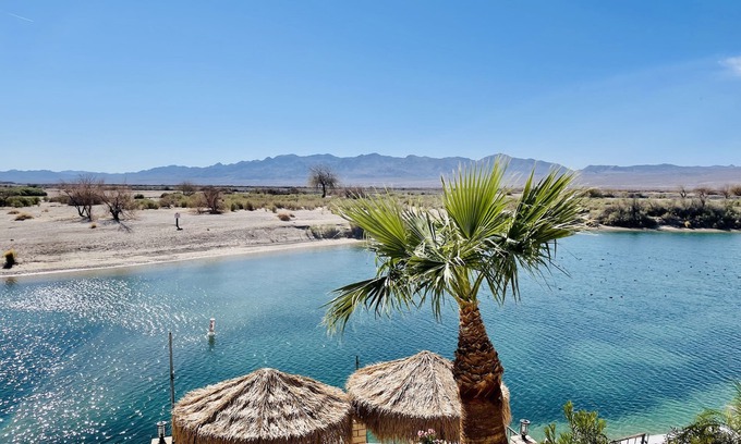 Bullhead City House | Best Luxury Riverfront Home w/Private Pool & Dock