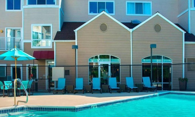 Westborough House | Best Place to Unwind! 3 Pleasant Units, Free Parking, Onsite Swimming Pool
