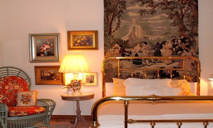 Harbor Springs House | 🌞Best Price in this Location🌞Views of Park with public beach & Church