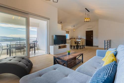 Cres Apartment | Best Sea View Apartment