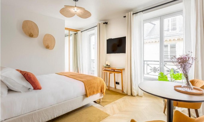 2nd Arrondissement Apartment | Best Stay Jeuneurs