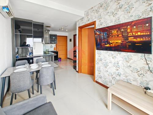 Pluit Apartment | Best View 1BR Baywalk Condo Pool Gym, Wi-Fi