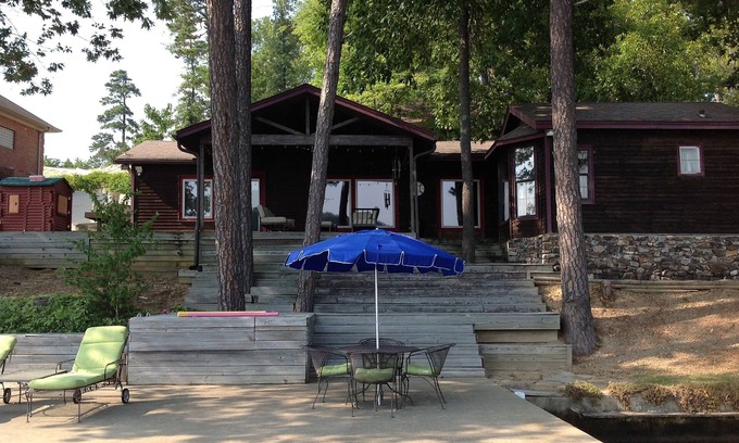 Mid America Cottage | BEST VIEW on Lake Hamilton