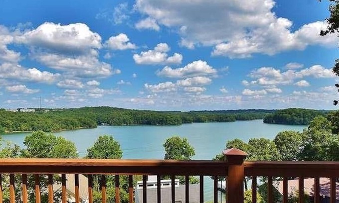 Gainesville House | Best View on Lake Lanier