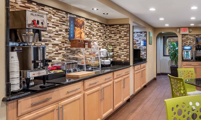 Apalachicola Hotel | Best Western Apalach Inn