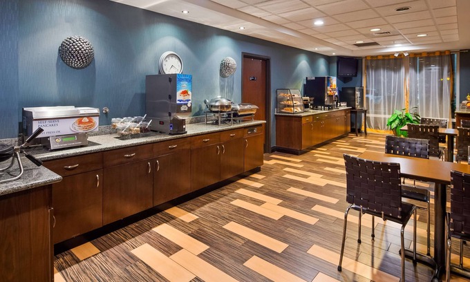 Leesburg Hotel | Best Western Plus Chain of Lakes Inn & Suites