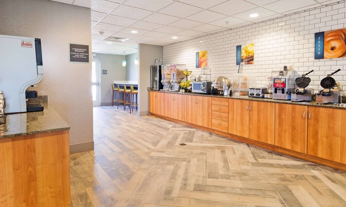 Enola Hotel | Best Western Plus Harrisburg Mechanicsburg
