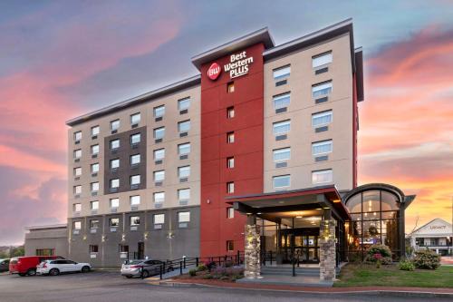 Laconia Hotel | Best Western Plus Landmark Inn