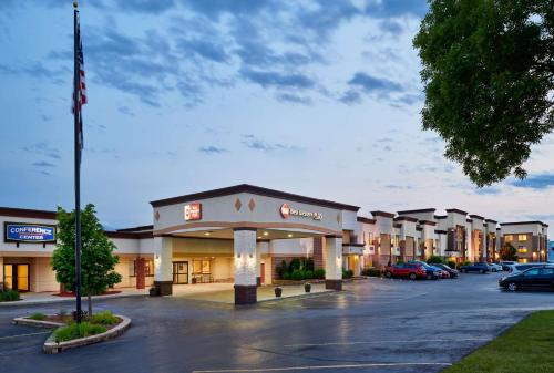 Milwaukee Hotel | Best Western Plus Milwaukee Airport Hotel & Conference Center