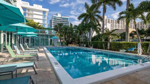 Central Beach Hotel | Best Western Plus Oceanside Inn