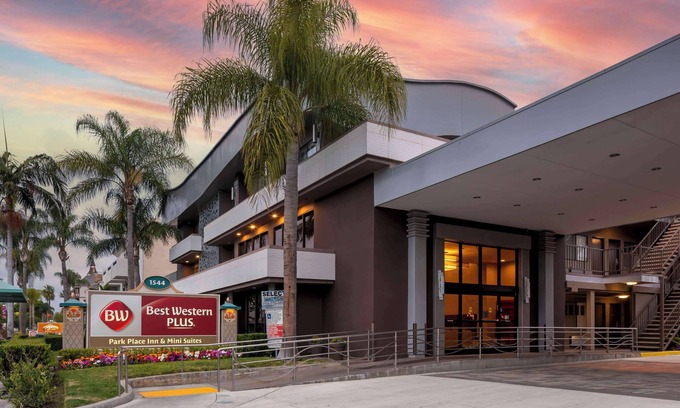 Anaheim Resort Hotel | Best Western Plus Park Place Inn - Mini Suites