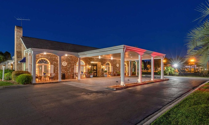 Santee Hotel | Best Western Plus Santee Inn