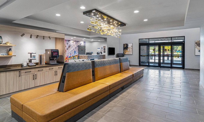 Savannah Hotel | Best Western Plus Savannah Gateway