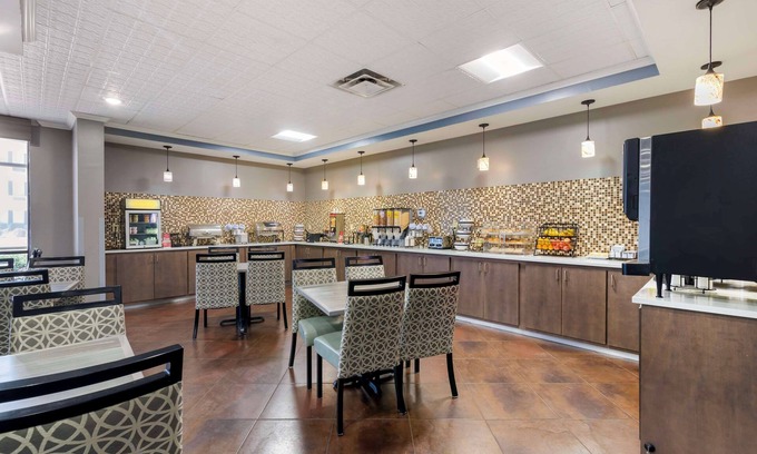 Pooler Hotel | Best Western Savannah Airport Inn & Suites
