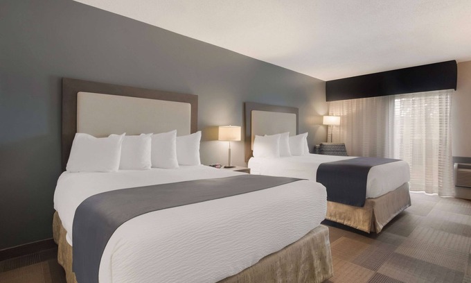 St. Catharines Hotel | Best Western St. Catharines Hotel & Conference Centre