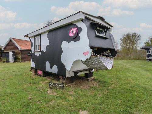 Woodbridge House | Betsy Cow Shed 2