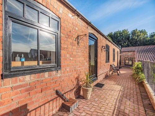 Horncastle House | Betty Hutton - Uk36661