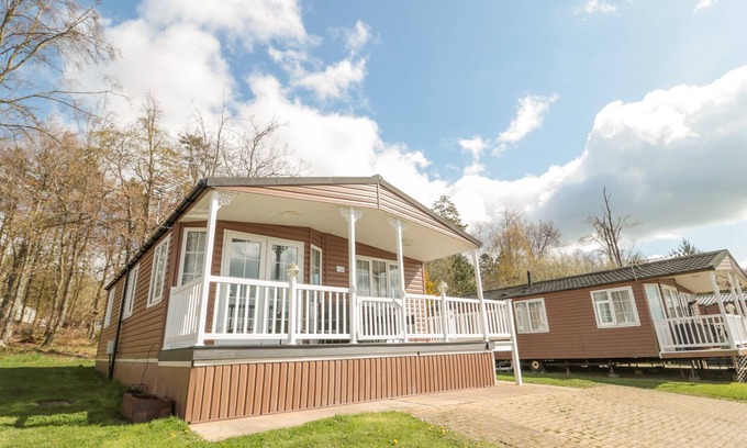 Swarland Cottage | BETTY'S LODGE, pet friendly, with a garden in Swarland