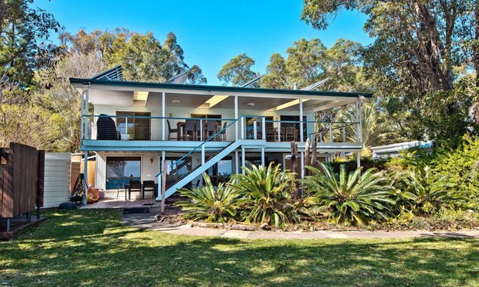 Brisbane Waterfront House | Bettys Place @ Cowan Cowan