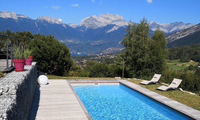 Saint-Jorioz House | Between Lake & Mountain, Panoramic view with pool.