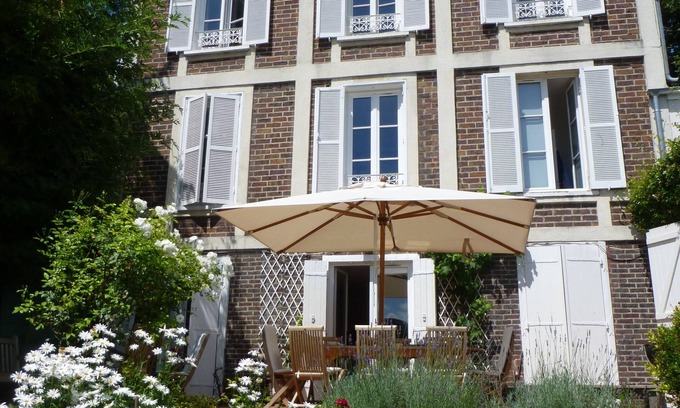 Sevres House | Between Paris and Versailles, charming townhouse Special Olympics