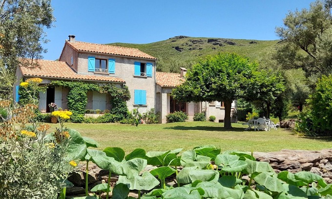 Sisco House | Between sea and mountains, apartment with garden view