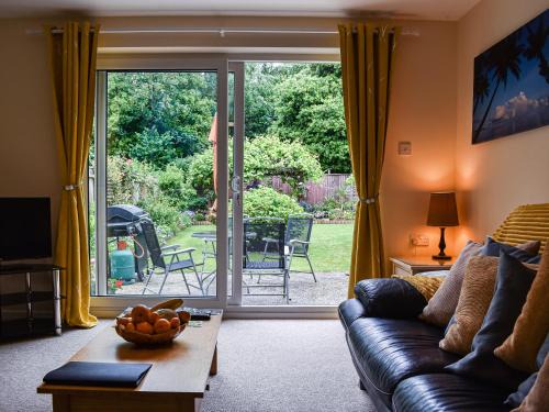 New Forest District House | Between The Forest And The Sea