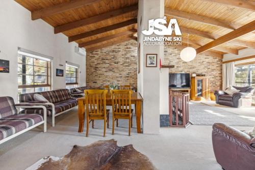 Kalkite House | Beulah by the Lake