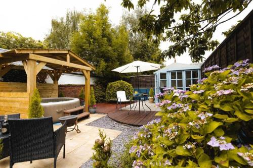 Abergavenny House | Beval Cottage