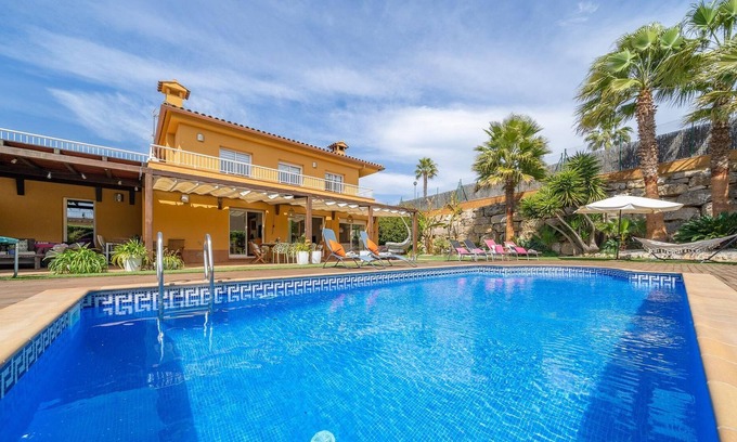 Condado del Jaruco Villa | BEVERLY HILLS LUX, SWIMMING POOL WITH GARDEN, DESIGN VILLA, DESIGN VILLA WITH AIR-CON