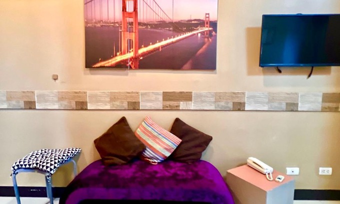 Pinagsama Hotel | BGC Mckinley City Center Apartments