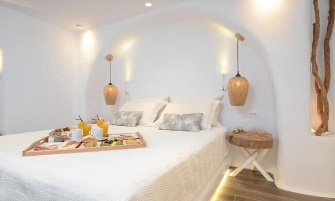 Plaka Apartment | BH091 - C - Suite Naxos