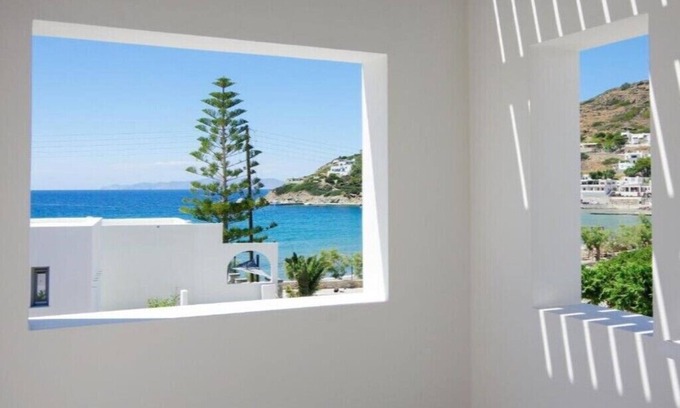 Kini Apartment | BH782 - C - Suite Syros