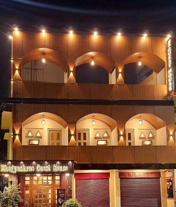 Varanasi Hotel | Bhagyashree Guest House 2 KM to Vishwanath Temple, Ganga Ghat Parking Available