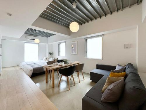 Hiroshima City Centre Apartment | bHOTEL Arts Dobashi - New Studio Apt in the City Center for 6Ppl