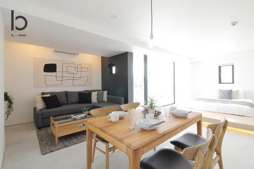 Hiroshima City Centre Apartment | bHOTEL Heiwaodori 901 - New Apt in Famous Hiroshima Dori For 6p