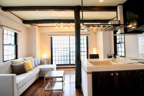 Hiroshima City Centre Apartment | bHOTEL Pacifica - 30sec walk to PeacePark, Beautiful Condo