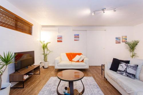 Bicton House | Bicton by the Bay - Close to Fremantle & River