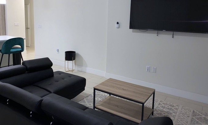 Edgewater Apartment | Big 2 bedrooms 2 baths Apartment by the water 🌊 🏝 ☀️
