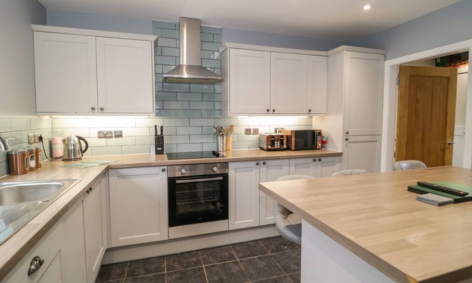 Tyn-y-Gongl Cottage | Big Azzles