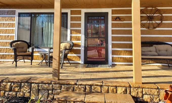 Burkesville House | Big Bear Cabin! Beautiful cabin near Dale Hollow Lake!