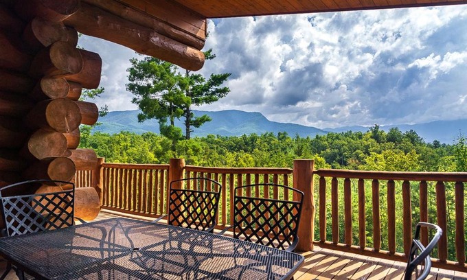 Pittman Center House | Big Bear Ridge Lodge - Breathtaking mountain views and private forest scenes in amazing large log cabin