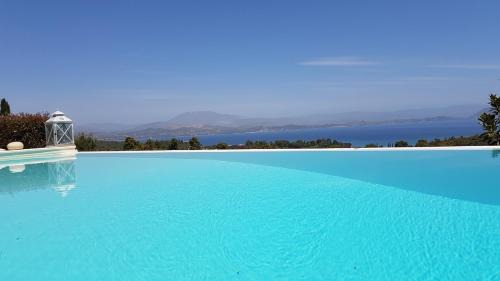 Agios Emilianos Villa | Big Blue Villa Porto Heli