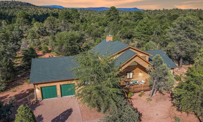Payson Cabin | Big Buck Lodge: 2 Acre Secluded Escape to Luxury and Nature in Payson