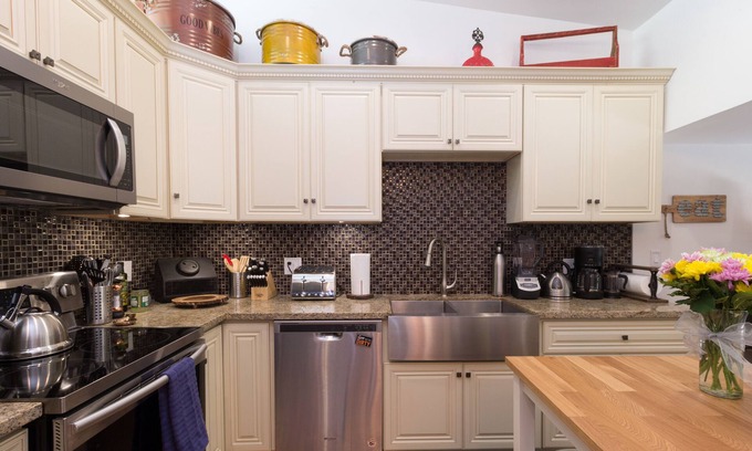 Clear Lake House | Big Canyon RD - Big Canyon RD