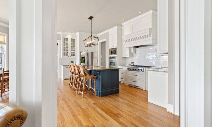 Lake Oconee House | BIG family lake house on a private cove on Lake Oconee