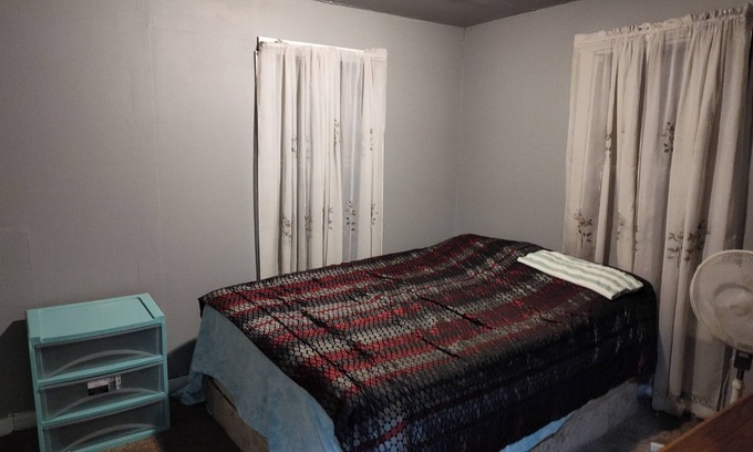 Mobile House | Big lot house West of University of South Alabama
