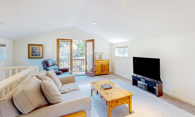 Mendocino House | Big River Cottage