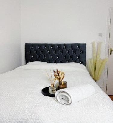 East Ham House | Big Room in East Ham