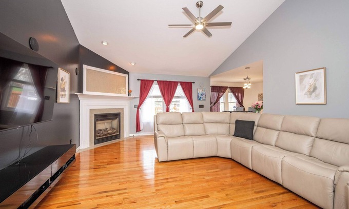 Fairfield House | Big Sky Retreat - Home for 10